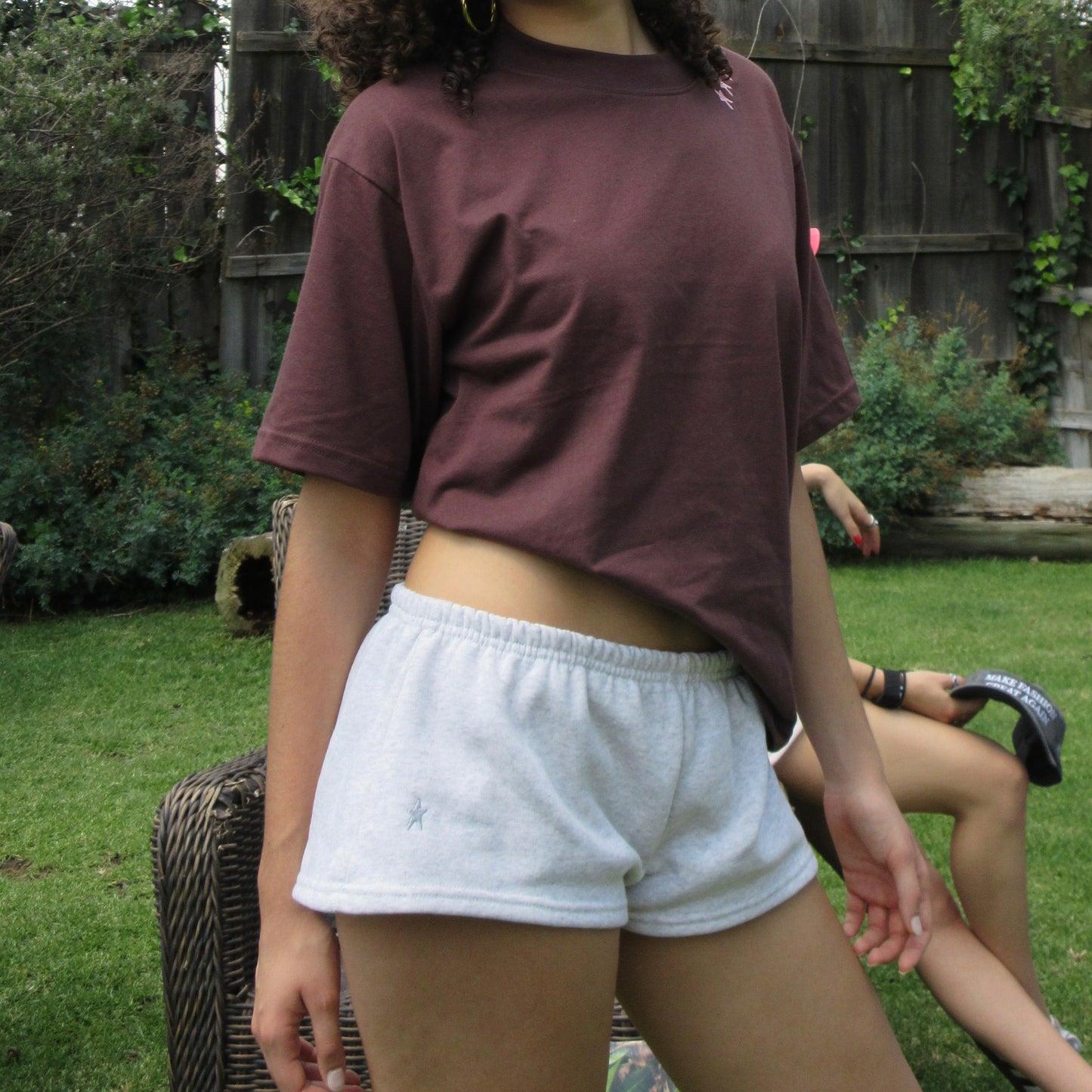 SHORTS MUJER GRIS
