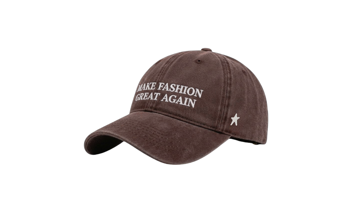 MAKE FASHION GREAT AGAIN CAFÉ