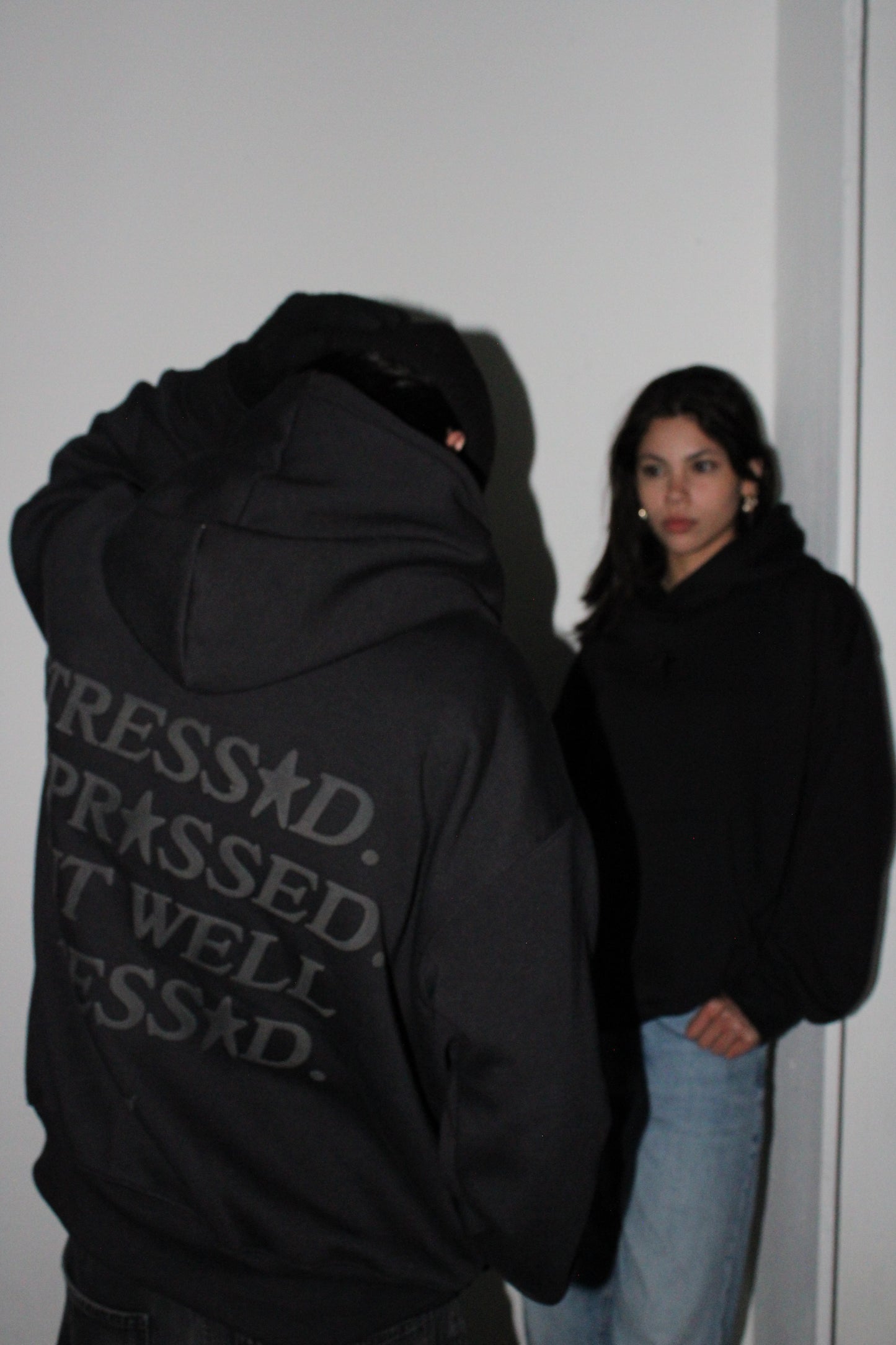 WELL DRESSED HOODIE NEGRO